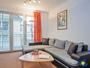 Unclassified image, 2 of 15, button