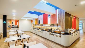 Daily buffet breakfast (EUR 18.90 per person)