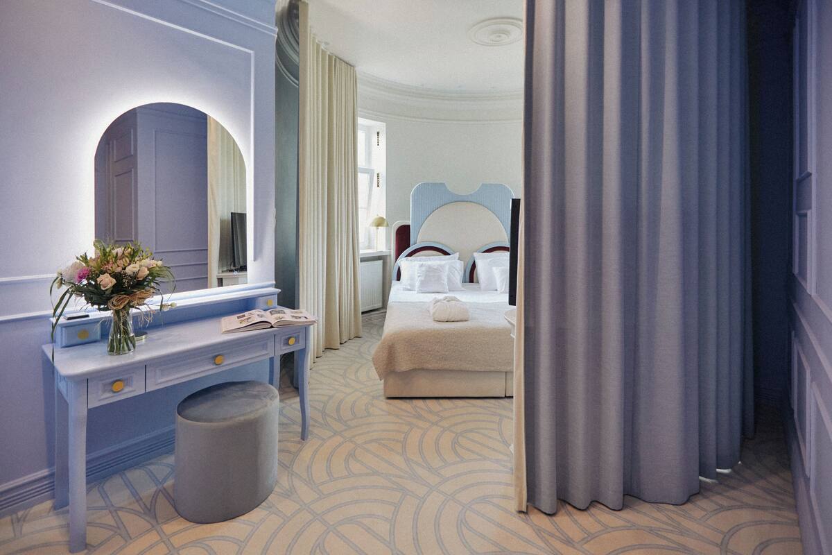 Executive-Suite, Balkon, Meerblick | Hochwertige Bettwaren, Zimmersafe, Bügeleisen/Bügelbrett