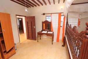 Soundproofing, bed sheets