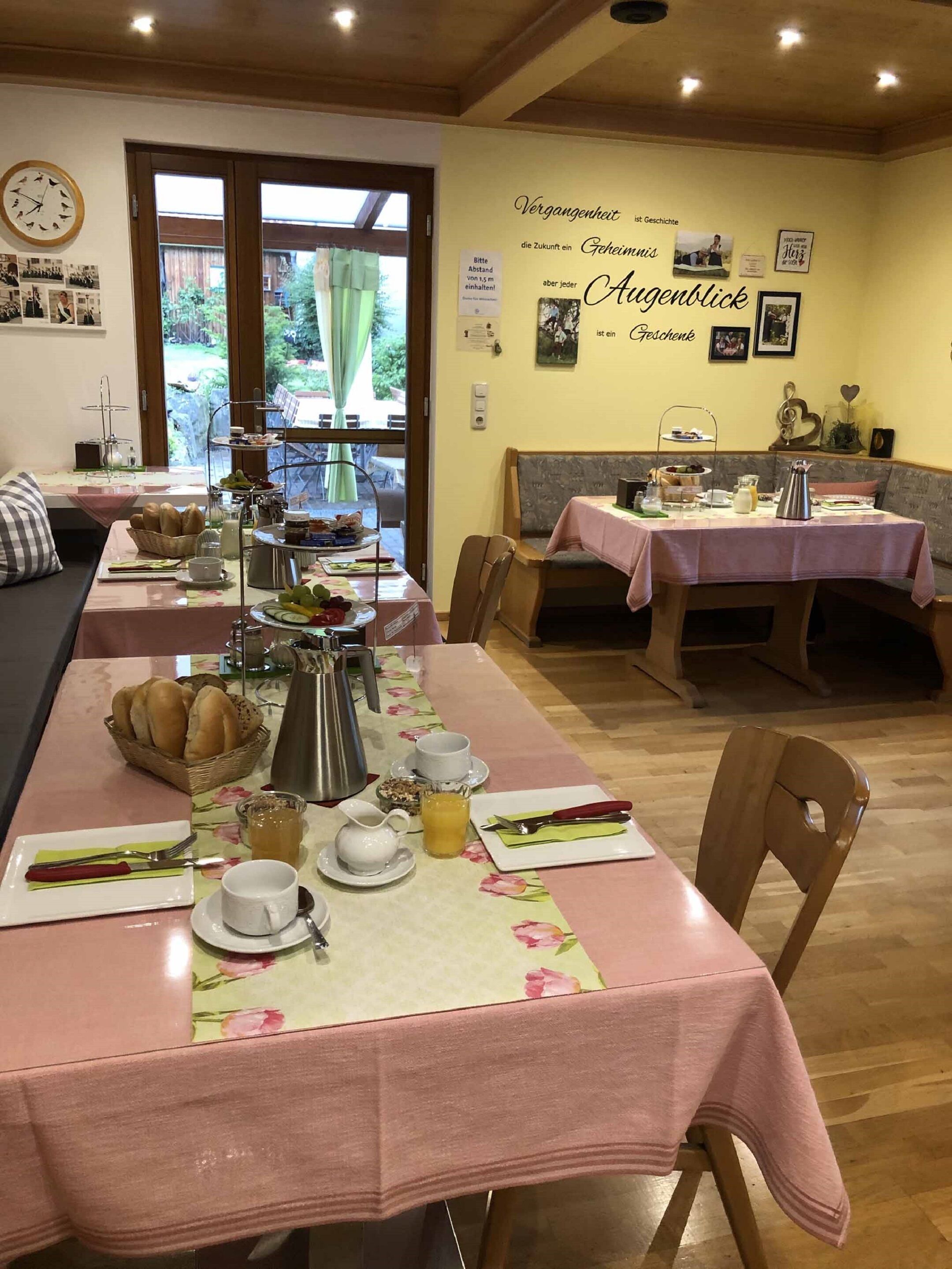 Free daily continental breakfast 
