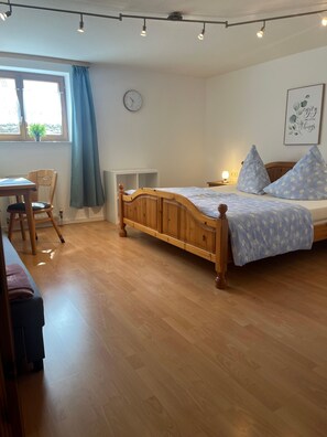 Double Room | Desk, free WiFi, bed sheets - Gästehaus Jutta Pension Link (Fladungen)
