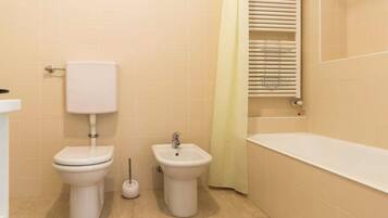 Vasca, asciugacapelli, asciugamani