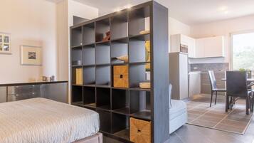 1 slaapkamer, een strijkplank/strijkijzer, gratis wifi, beddengoed