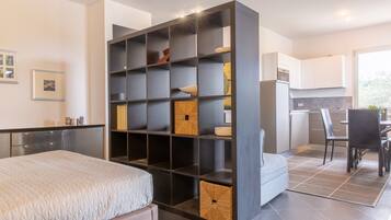 1 slaapkamer, een strijkplank/strijkijzer, gratis wifi, beddengoed