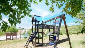 Children’s area - Relaxing Retreat in San Savino (Ascoli Piceno)