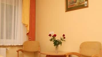 Classic Double or Twin Room | Free WiFi, bed sheets