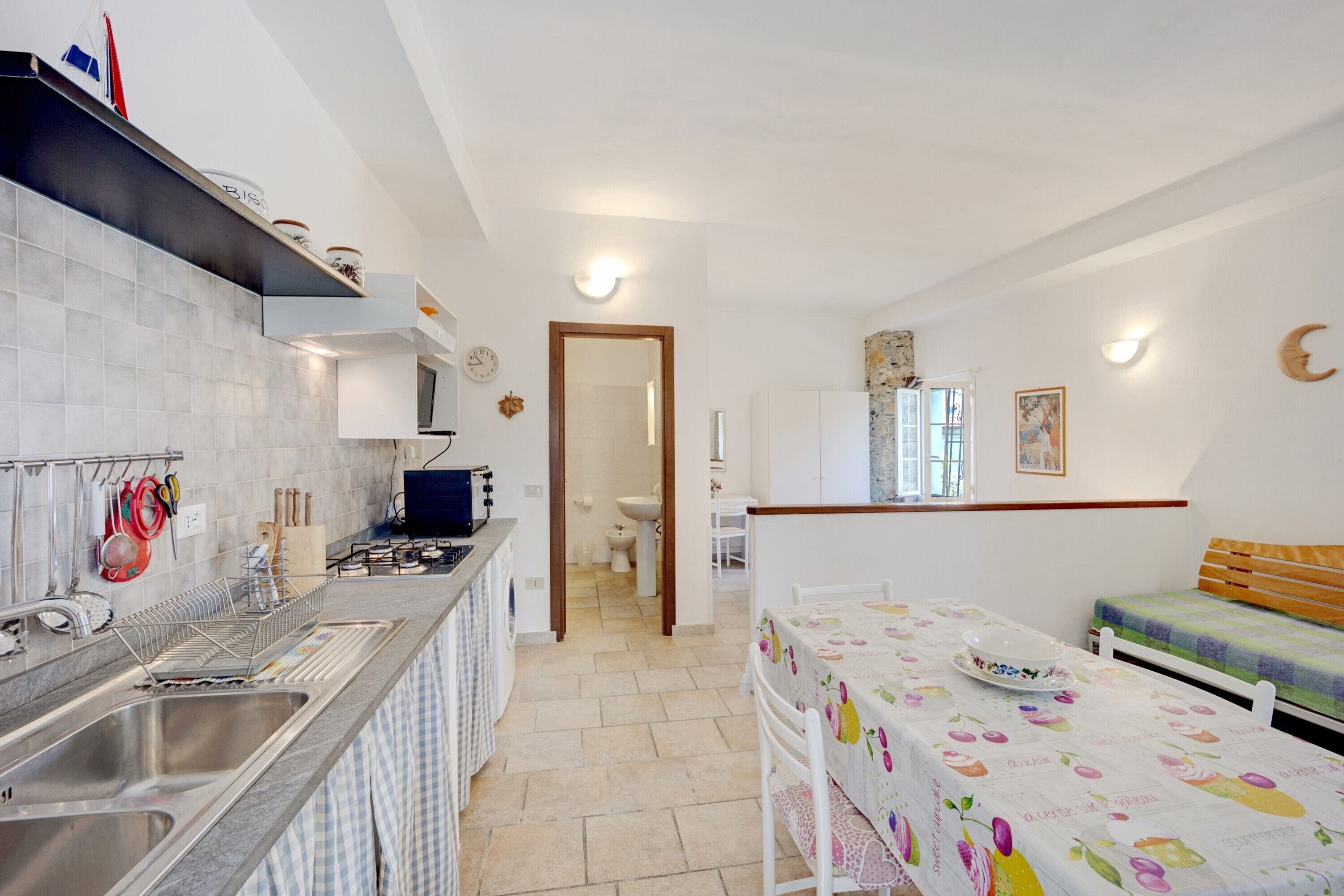 Fridge, oven, stovetop, toaster