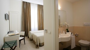تجهيزات دش، مجففات شعر، مراحيض شطف، صابون