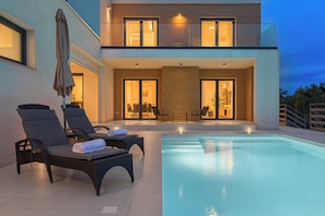Pool - Villa Sunrise (Istria - Svetvinčenat) (Svetvinčenat)