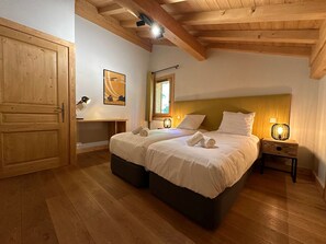 5 bedrooms, free WiFi - Traditional chalet with mountain view - 12 guests (Samoëns)