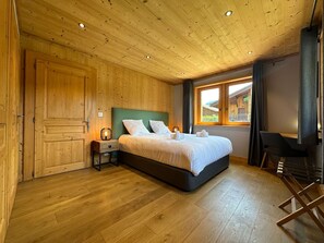 5 bedrooms, free WiFi