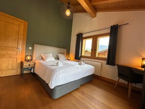 5 bedrooms, free WiFi