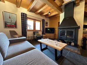 TV, fireplace - Traditional chalet with mountain view - 12 guests (Samoëns)