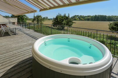 Country estate 15 minutes from Auxerre