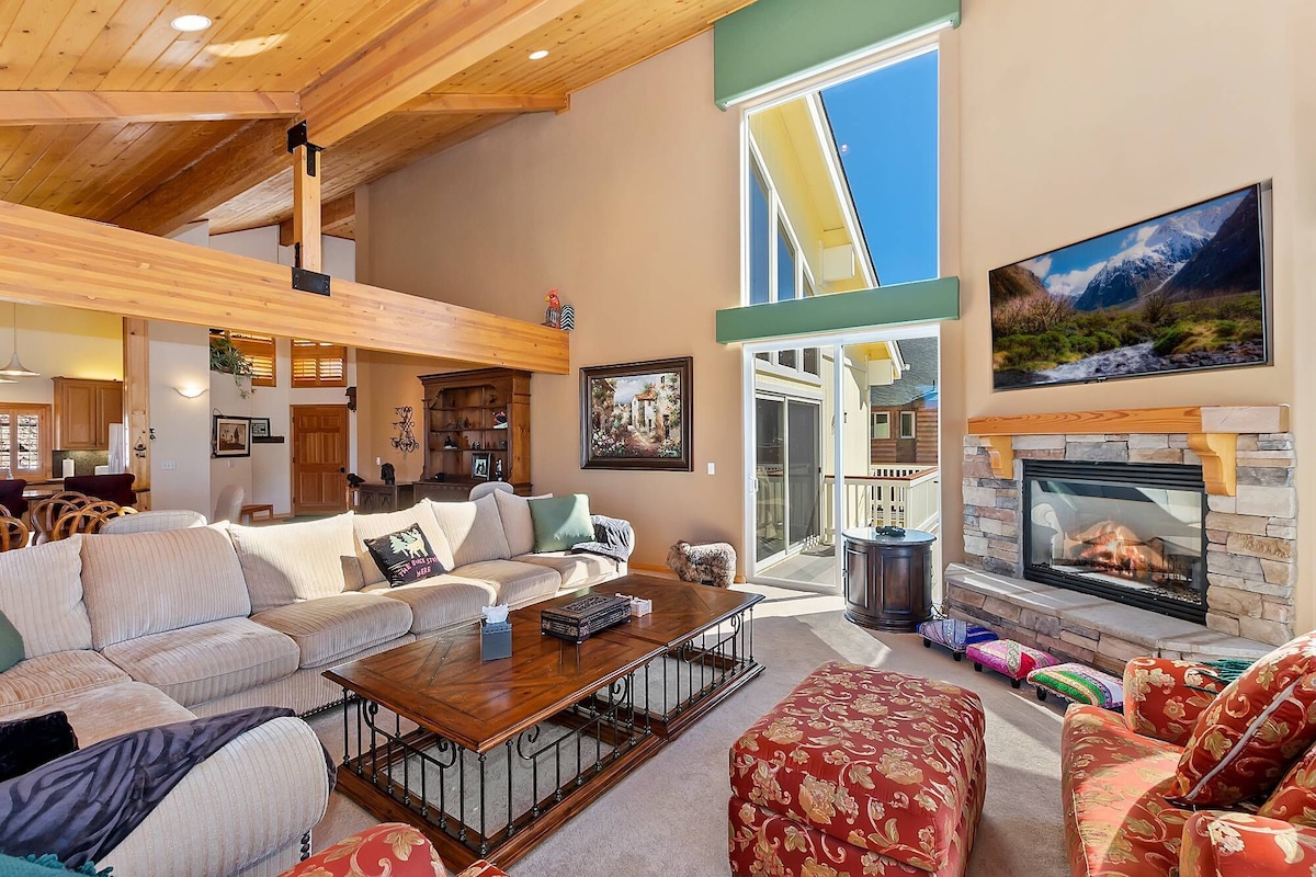Photo 8 of Moonlight Mountain Retreat by Destination Big Bear: Custom Home! Amazing Lake and Ski Slope Views! HOT TUB! Foosball!