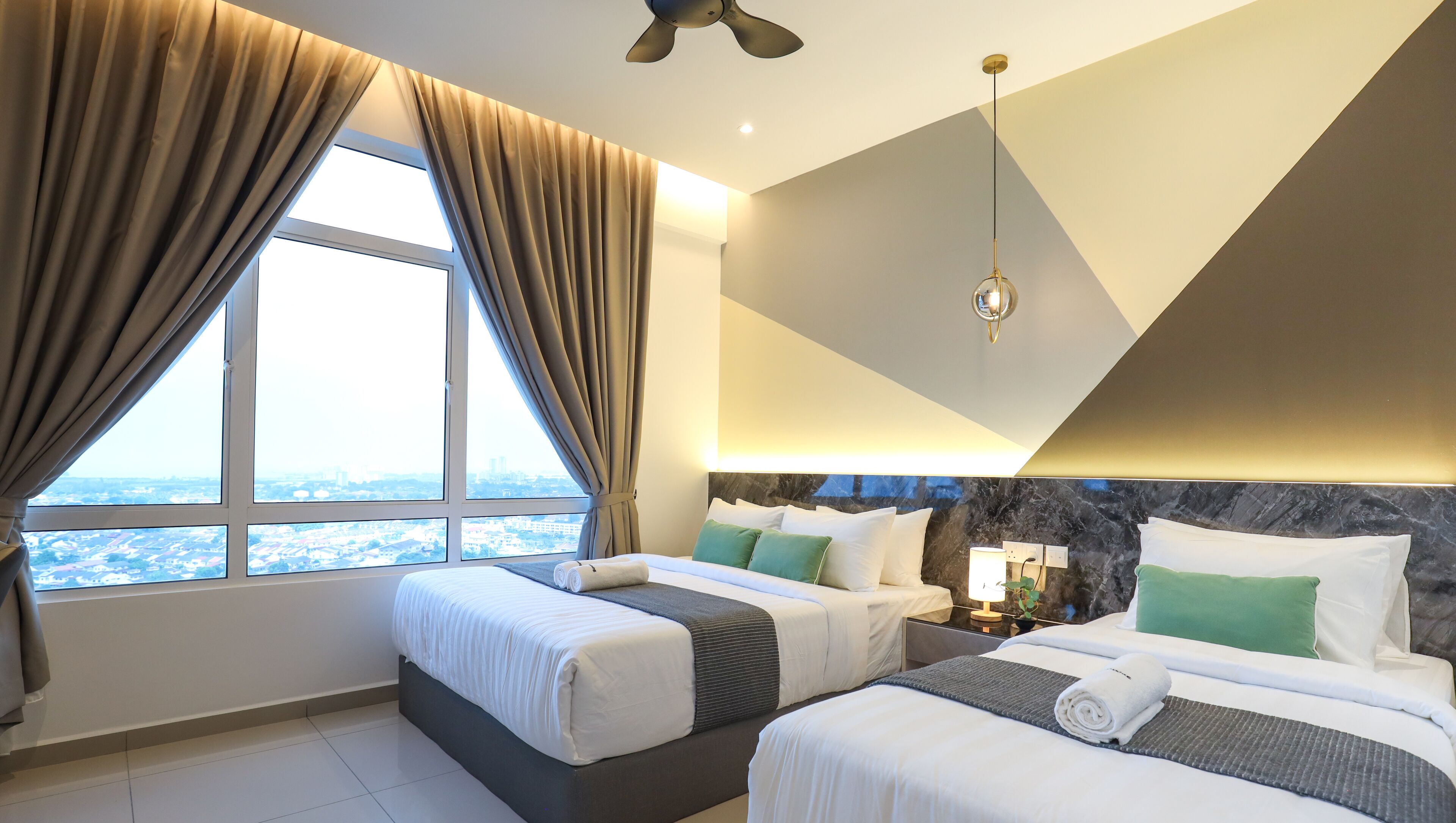 Design Apartment | Peralatan tempat tidur premium, langsir/tirai gelap terus 