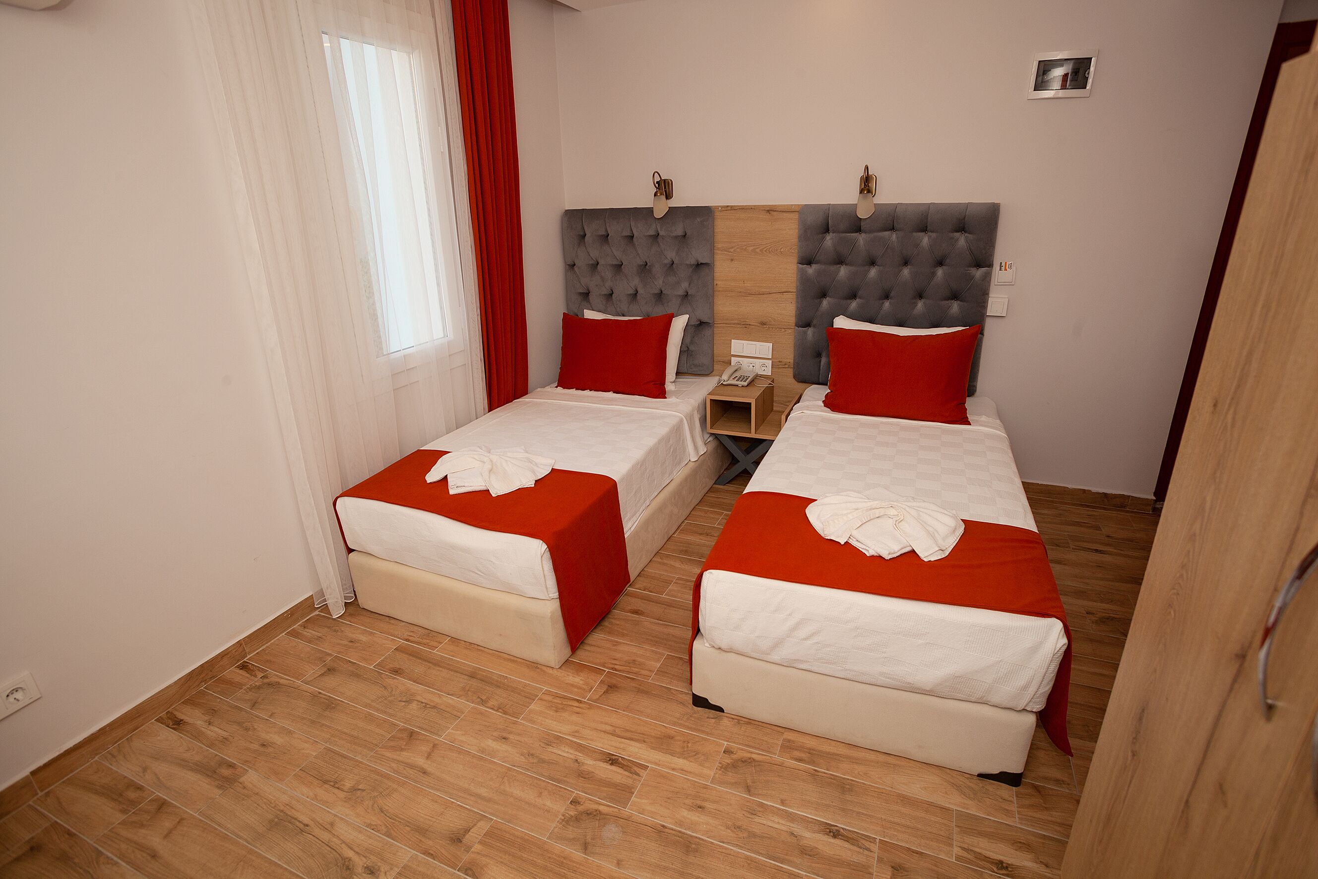 1+1 dort ayri yatakli oda | premium bedding, laptop workspace, free wifi