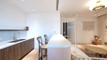 Family Quadruple Room | Private kitchen