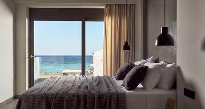 Seaside Luxury LaSoleil Villa, with Heated Pool & Spa Whirlpool