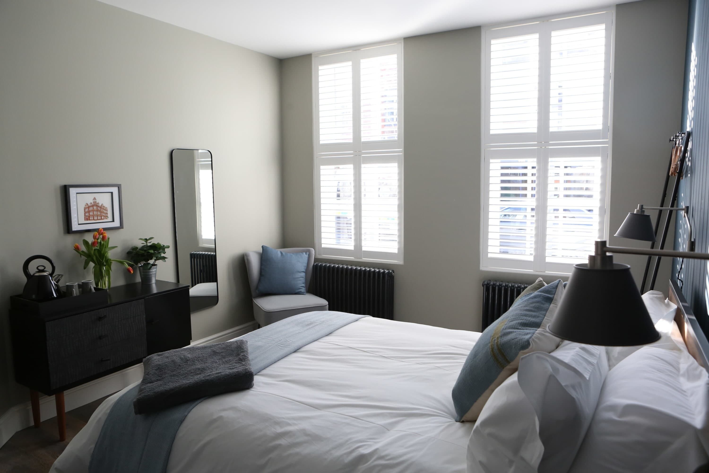 1 chambre, fer et planche à repasser, accès Internet, draps fournis