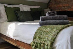1 quarto, escrivaninha, Wi-Fi, roupa de cama
