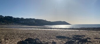 Dog & Family Friendly Exceptional Gower Seaside Cottage 10 mins to sandy Beaches