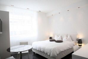 Junior Studio | Laptop workspace, iron/ironing board, free WiFi, bed sheets - VISIONAPARTMENTS Zurich Cramerstrasse 8-12 (Zürich)
