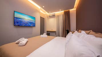 Apartment, 1 Bedroom, Balcony, River View | 1 bedroom, premium bedding, memory foam beds, desk