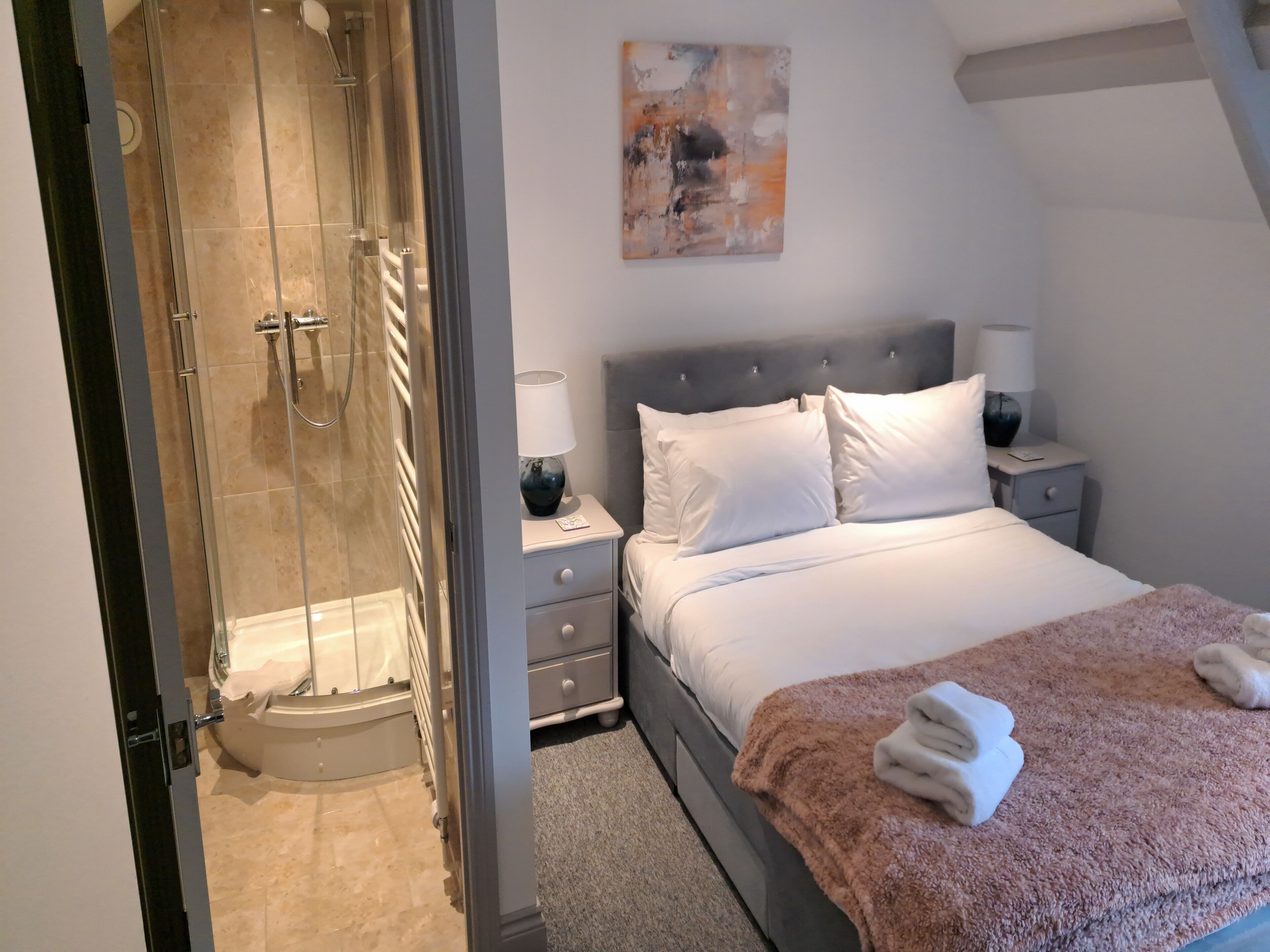 Double Room (Orange Room) | Bed sheets
