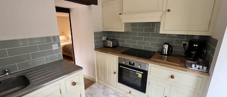 Double Room, Ground Floor (Self Contained Unit) | Private kitchen