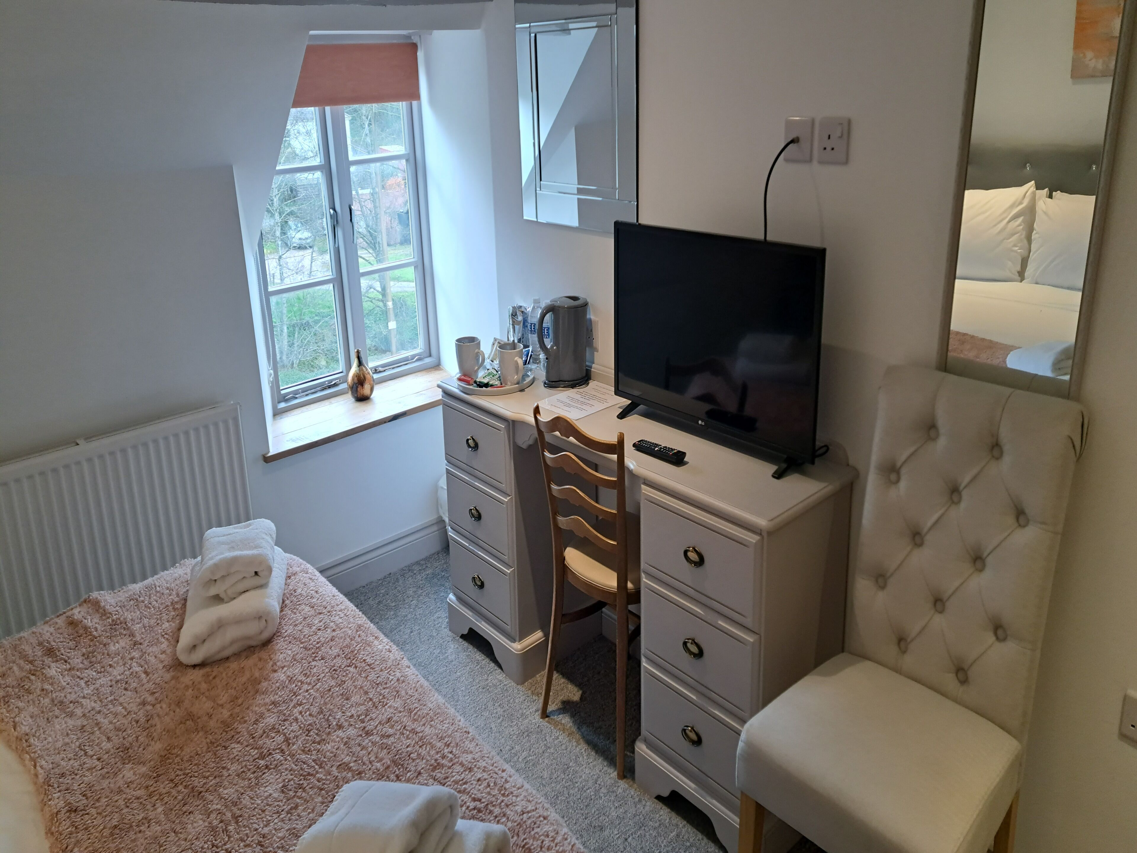 Photo - Swan House Tea Room and Bed & Breakfast