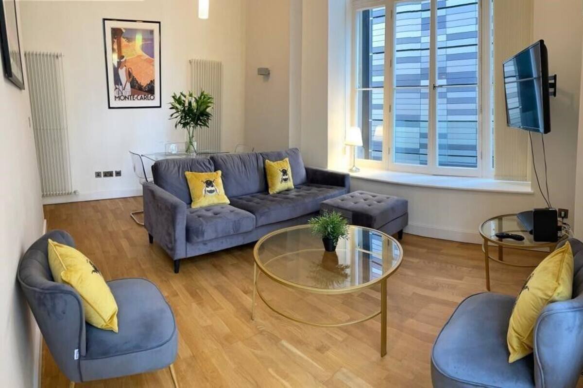 Deluxe Apartment, 2 Bedrooms | Living area