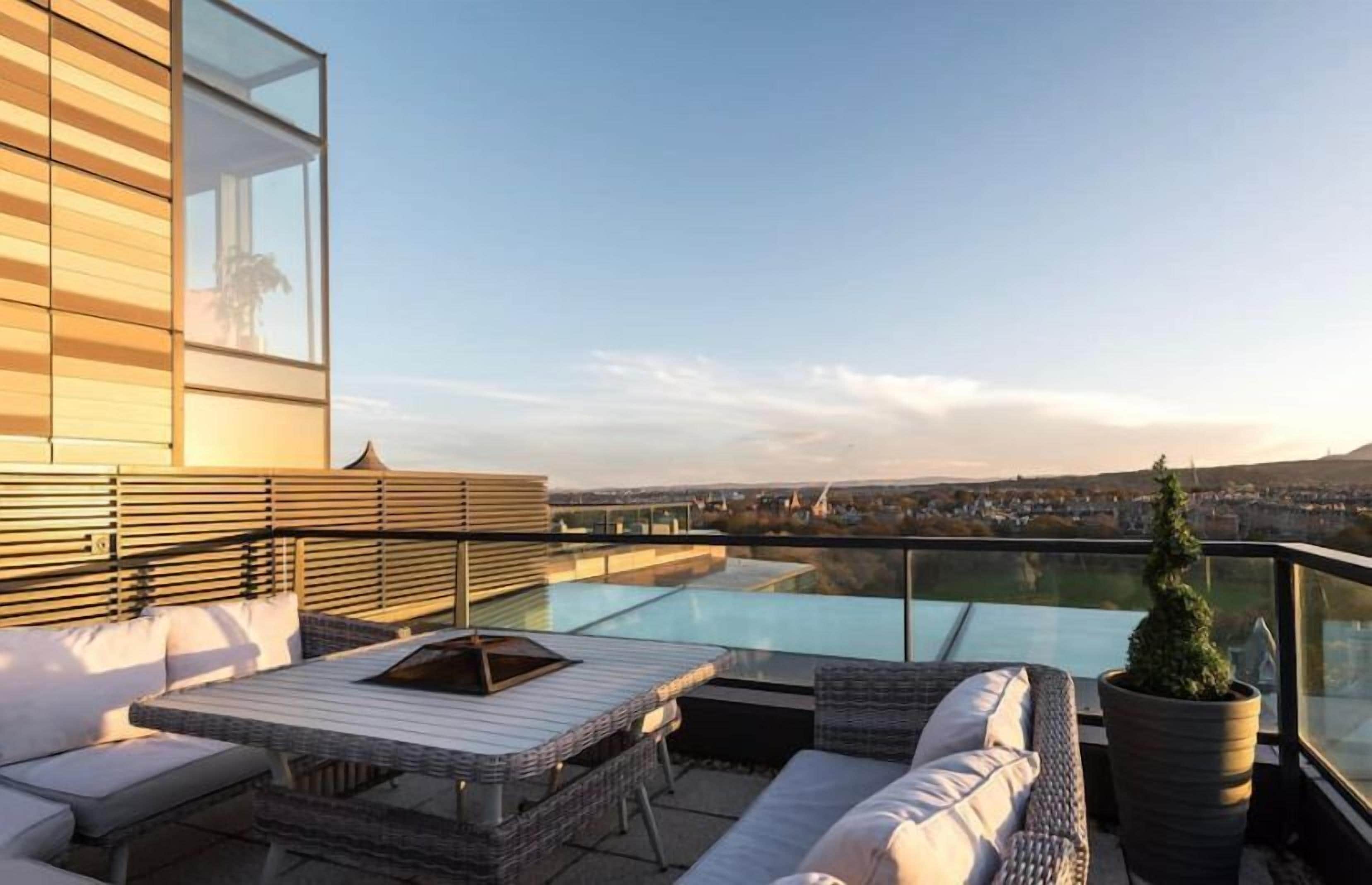 Executive Apartment, 3 Bedrooms, Park View (Terrace access by stairs only) | Egyptian cotton sheets, premium bedding, desk, laptop workspace