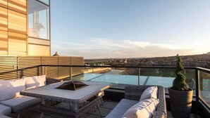 Executive Apartment, 3 Bedrooms, Park View (Terrace access by stairs only) | Egyptian cotton sheets, premium bedding, desk, laptop workspace - Quartermile serviced apartments (Edinburgh)
