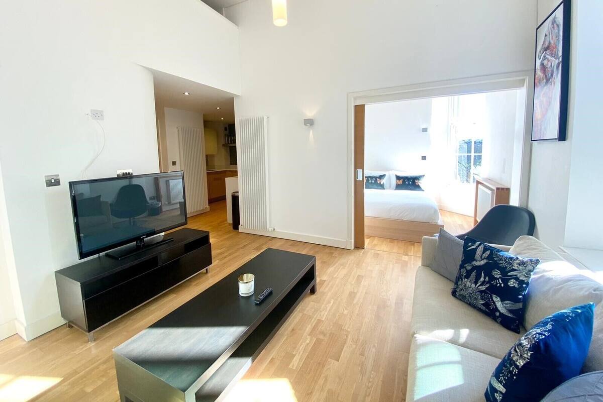 Deluxe Apartment, 1 Bedroom | Living area