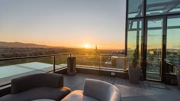 Three bedroom - Park Avenue Penthouse | Terrace/patio