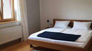 2 chambres, lit parapluie, Wi-Fi, draps fournis