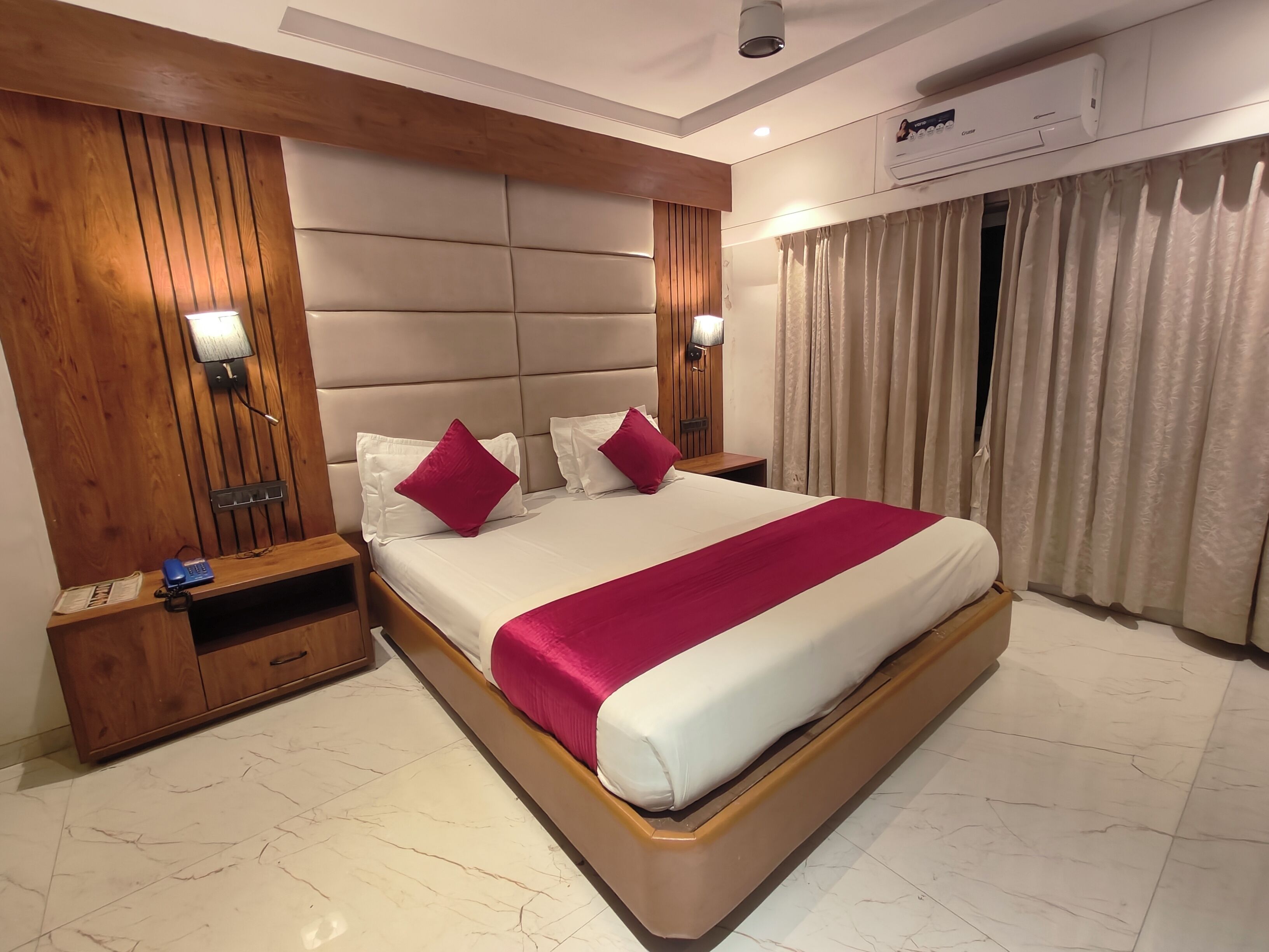 VIP 2 BED (A/C) | 埃及棉床单、高档床上用品、羽绒被、加厚床垫