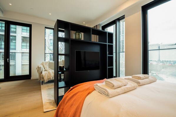 Departamento (0 Bedroom) | Ropa de cama de alta calidad y escritorio 