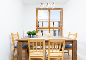 Deluxe-Apartment | Eigene Küche | Kühlschrank, Mikrowelle, Ofen, Herdplatte