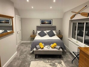 5 Schlafzimmer, Bügeleisen/Bügelbrett, Reisekinderbett, kostenloses WLAN