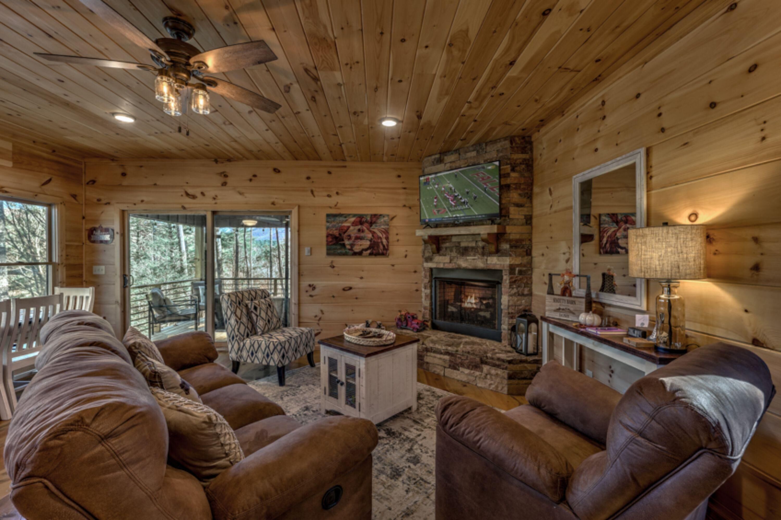 House, 2 Bedrooms, Mountain View | Living room