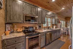 Nhà, 2 phòng ngủ, quang cảnh núi | Bếp riêng