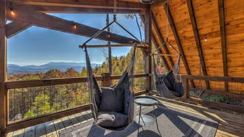 House, 3 Bedrooms, Mountain View | Balcony