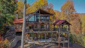 House, 3 Bedrooms, Mountain View | Exterior