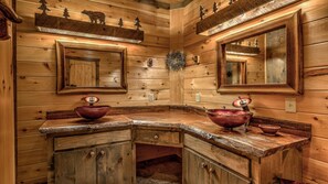 Maison, 3 chambres, vue montagne | Salle de bain | Serviettes fournies
