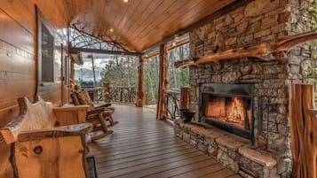 House, 3 Bedrooms, Mountain View | Living room