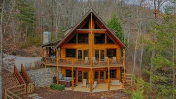 House, 3 Bedrooms, Mountain View | Exterior