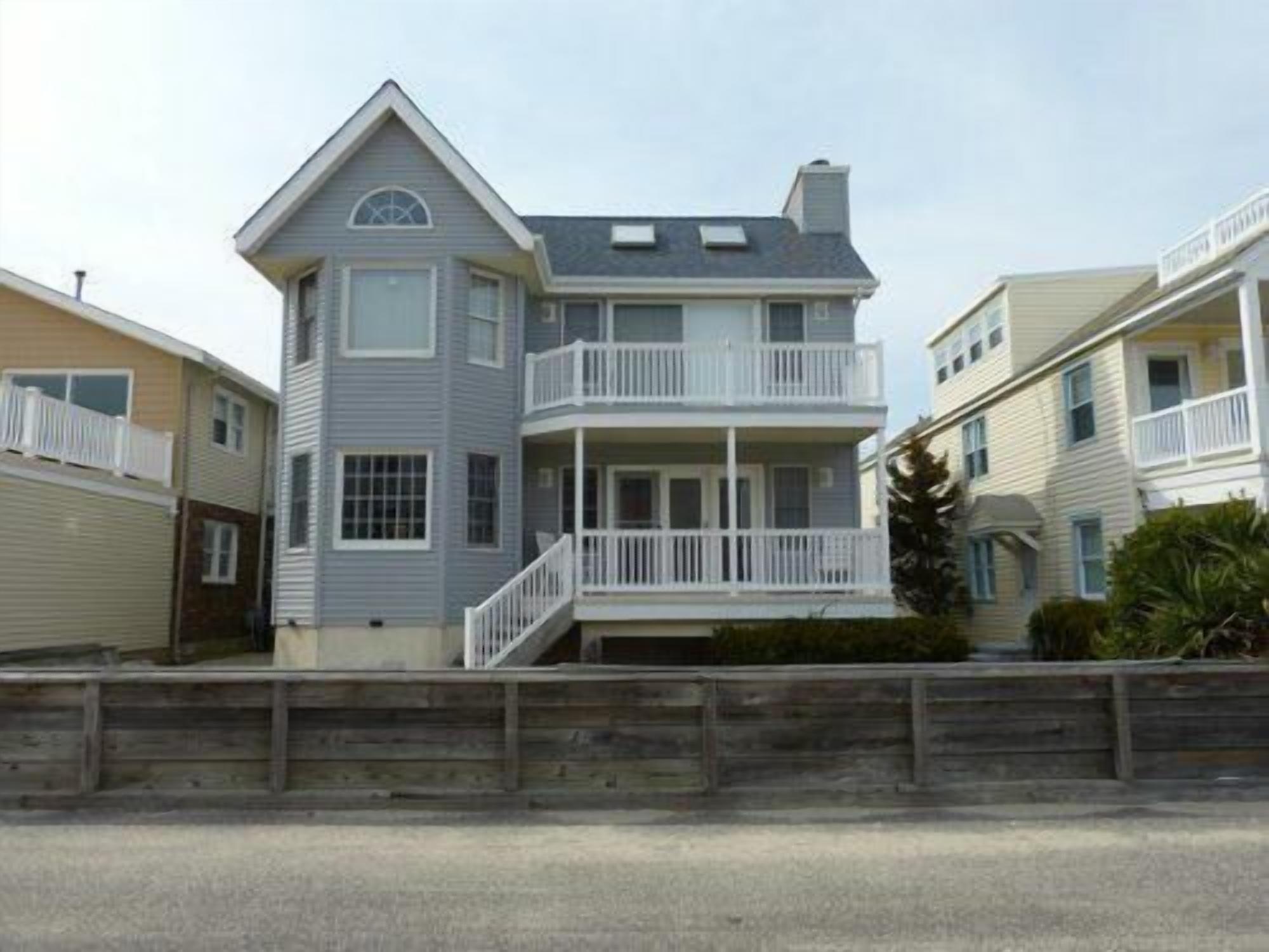 Just one property between you and the beach